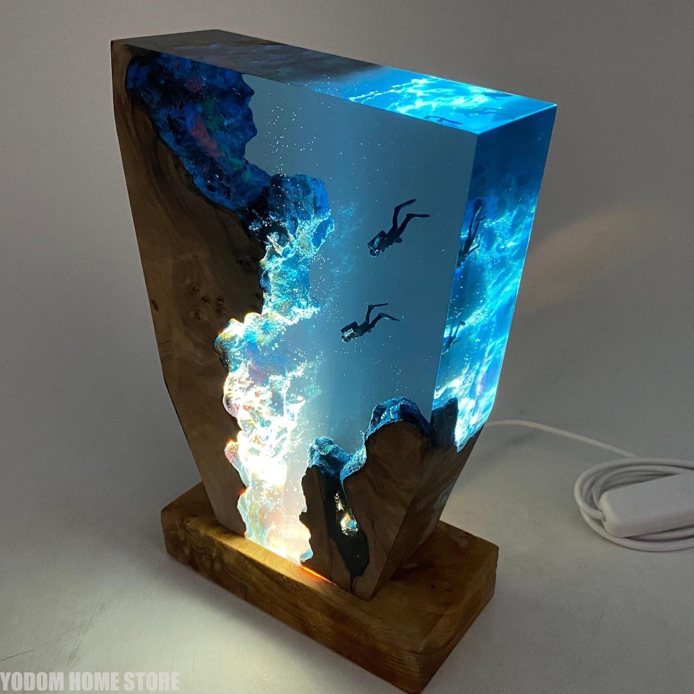 Resin Art World - Nuova Lampada da Tavolo in Resina